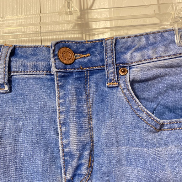 So High Rise Jegging - Picture 2 of 5